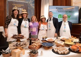 El presidente Oswaldo Betancor, en la presentación de GastroCanarias con las recetas de La Graciosa.