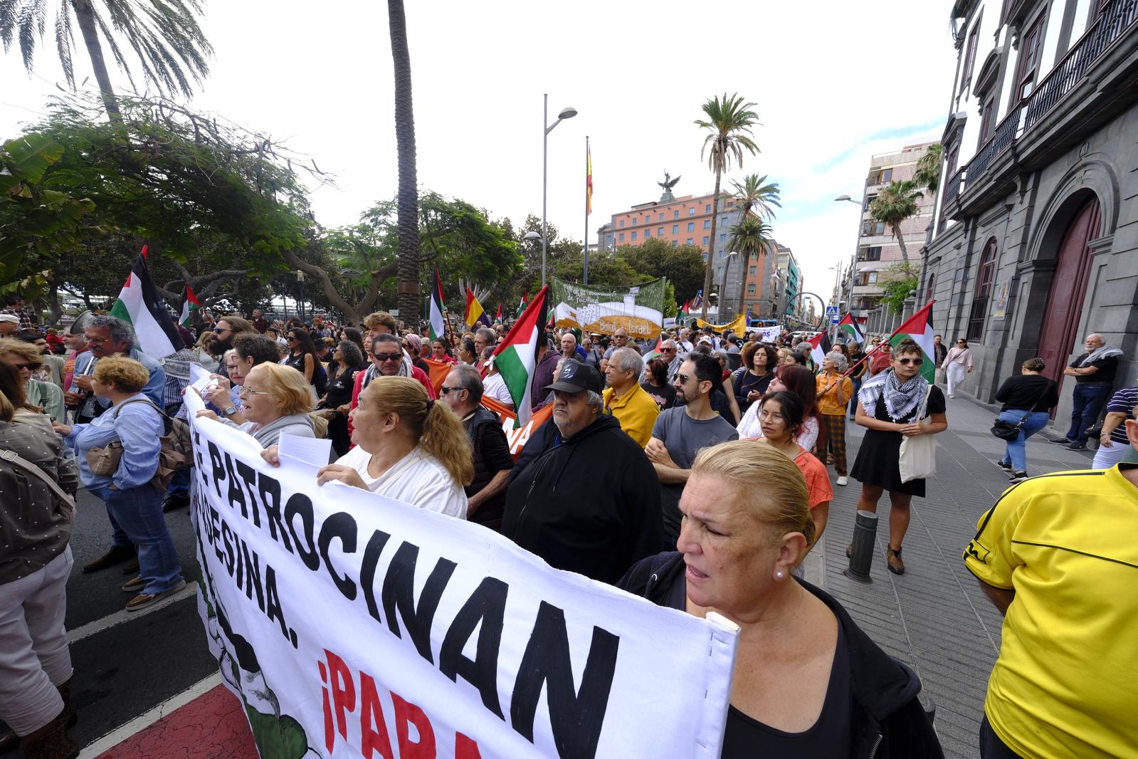 La manifestación a favor de Palestina en Las Palmas de Gran Canaria, en imágenes