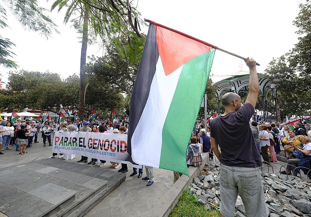 Imagen tomada durante la manifestación de este sábado pidiendo el fin del genocidio en Palestina.