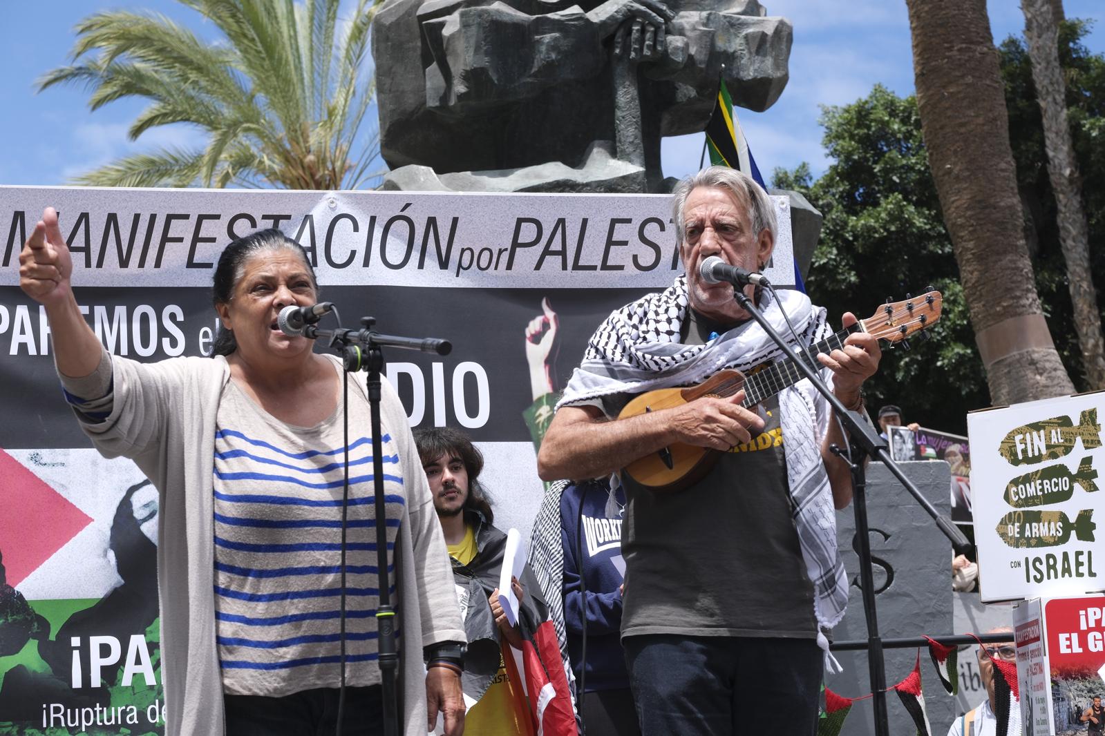 La manifestación a favor de Palestina en Las Palmas de Gran Canaria, en imágenes