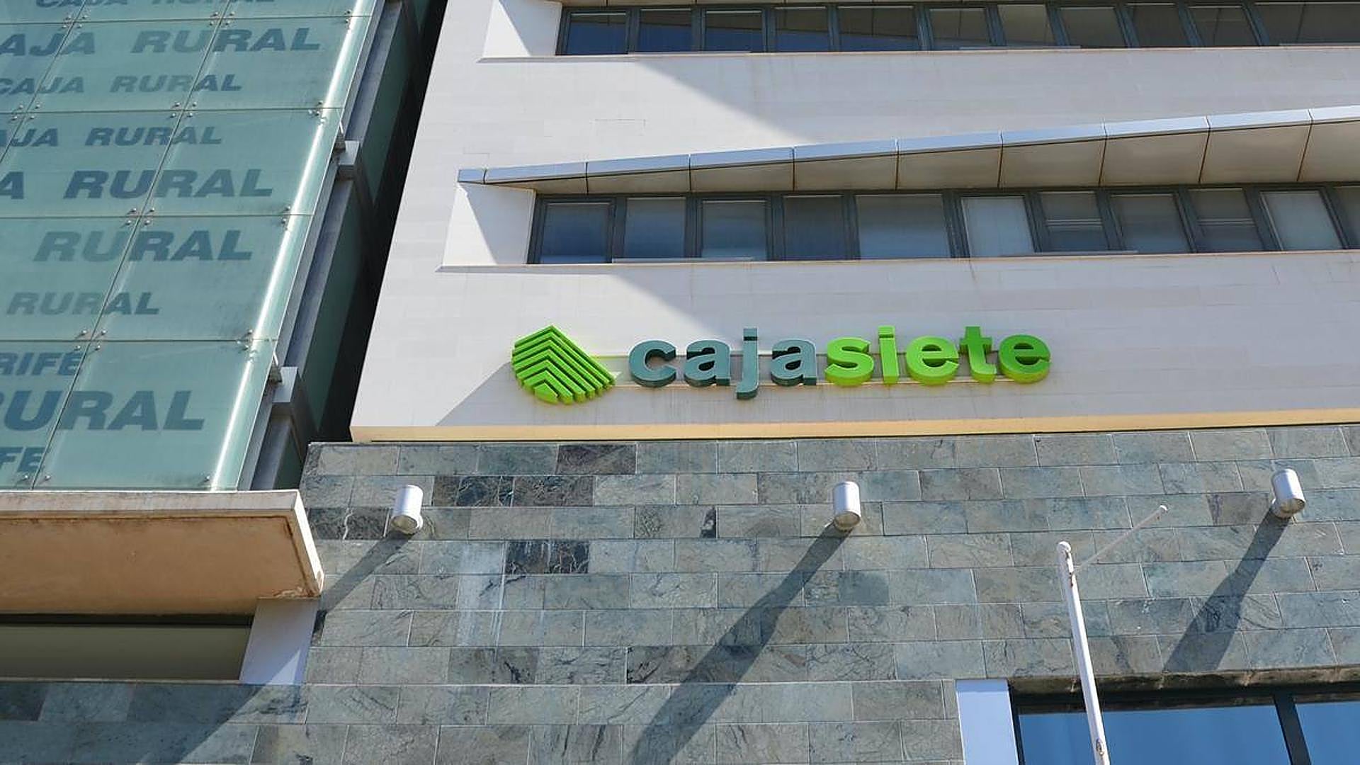 Cajasiete, la entidad financiera más solvente de lasque operan en ...