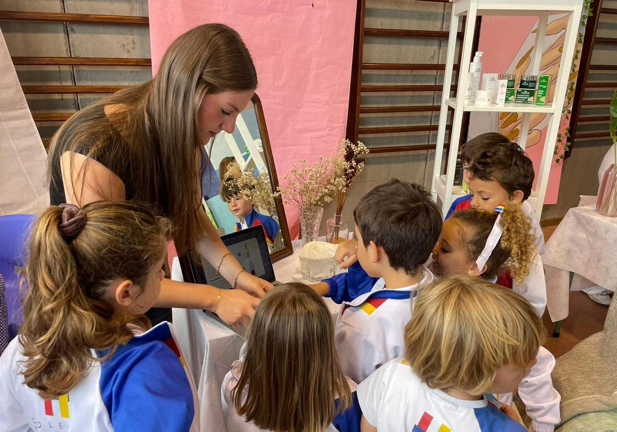 Imagen principal - El Colegio Heidelberg celebra la X Feria del Proyecto Personal