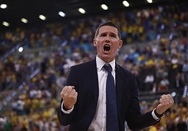 Jaka Lakovic celebra una victorias en el Gran Canaria Arena.