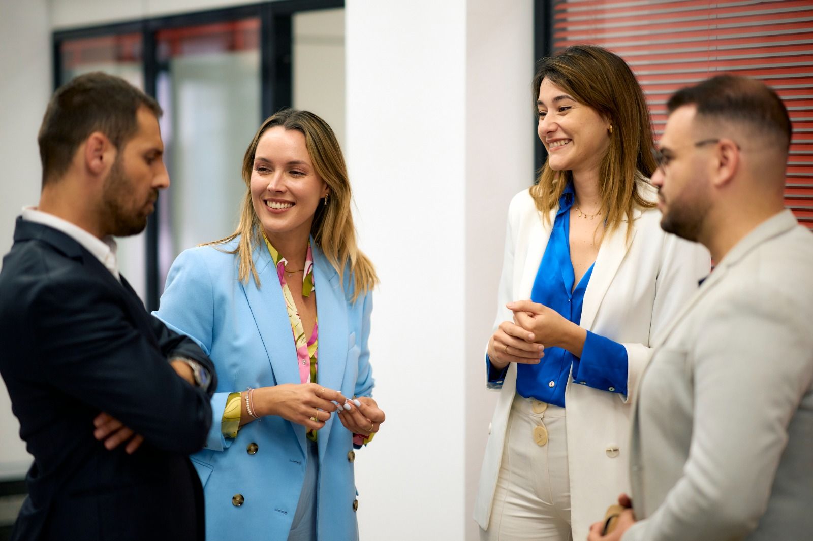 El arranque de las elecciones europeas, en imágenes