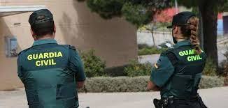 Detenido por hacerse pasar por agente de aduanas y estafar 19.000 euros