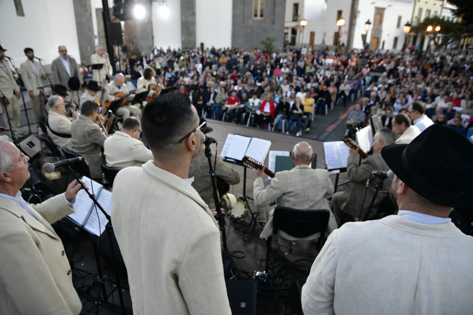 Los Gofiones celebran el Día de Canarias en Telde