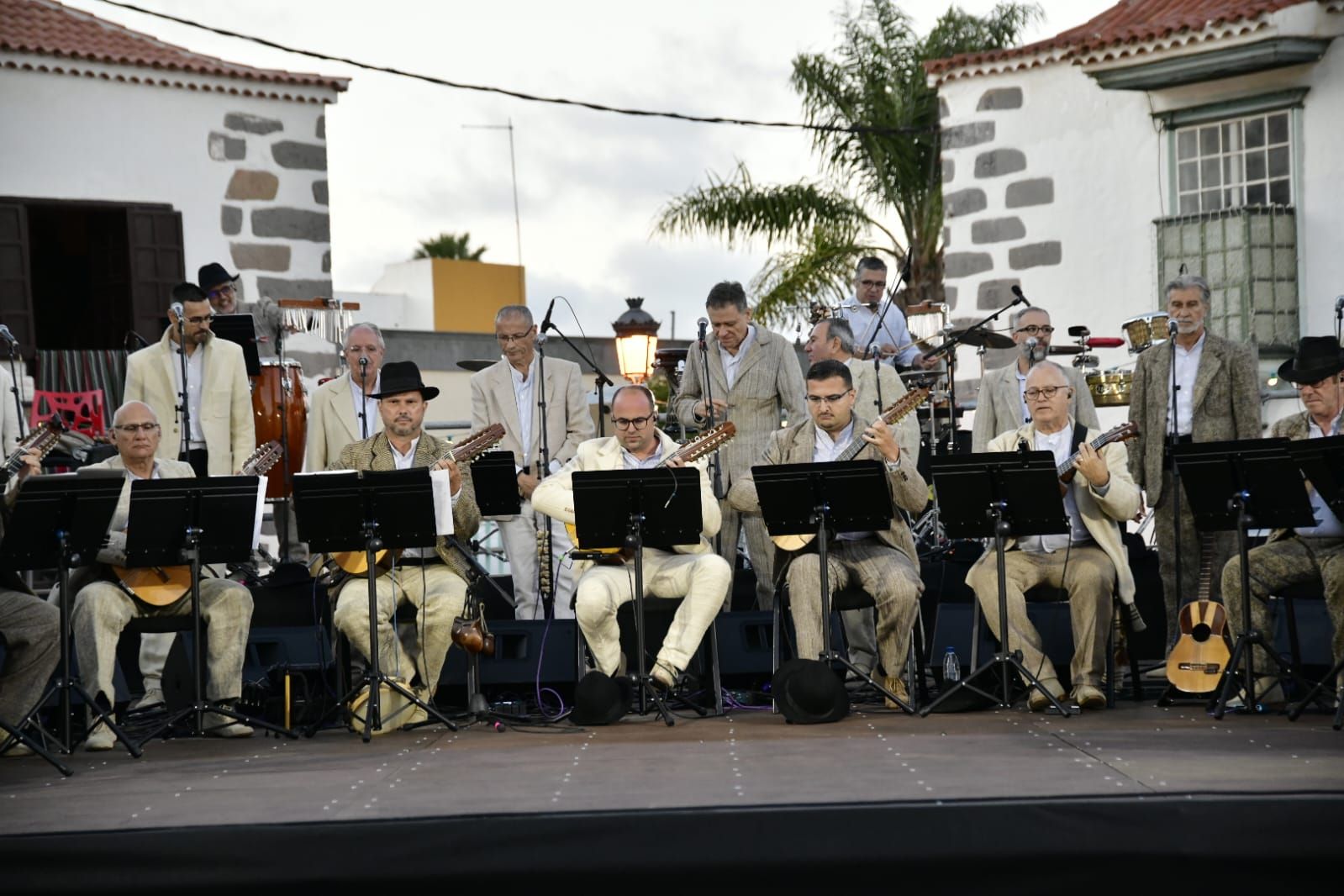 Los Gofiones celebran el Día de Canarias en Telde