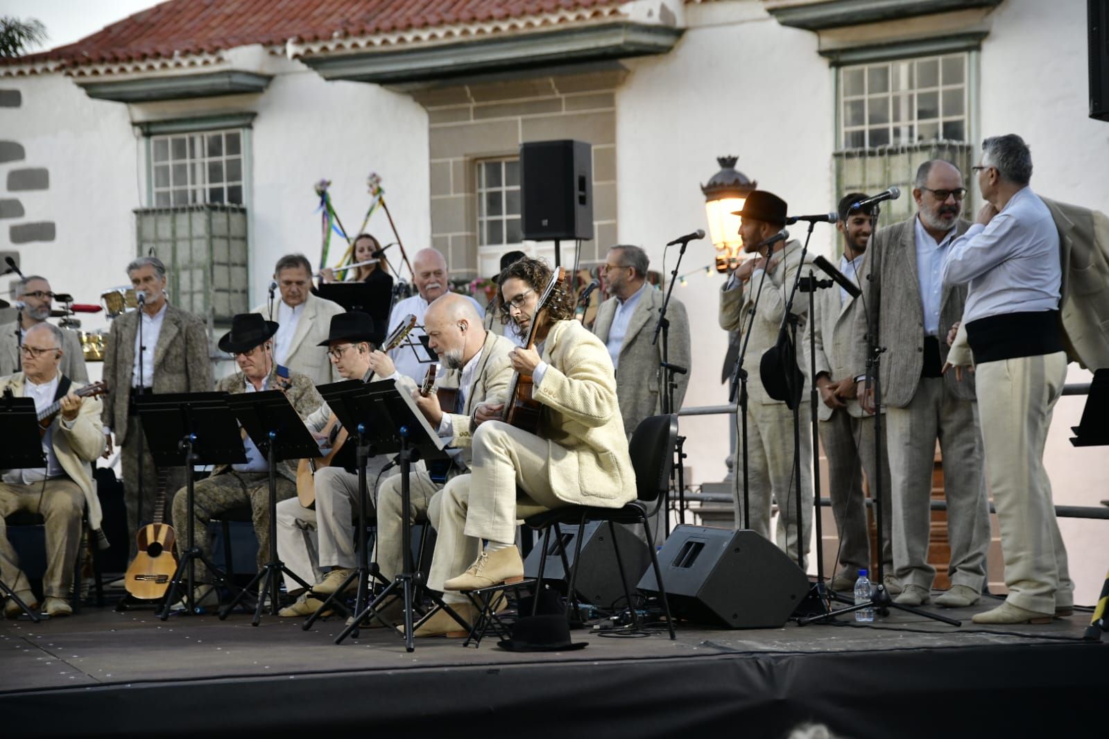 Los Gofiones celebran el Día de Canarias en Telde