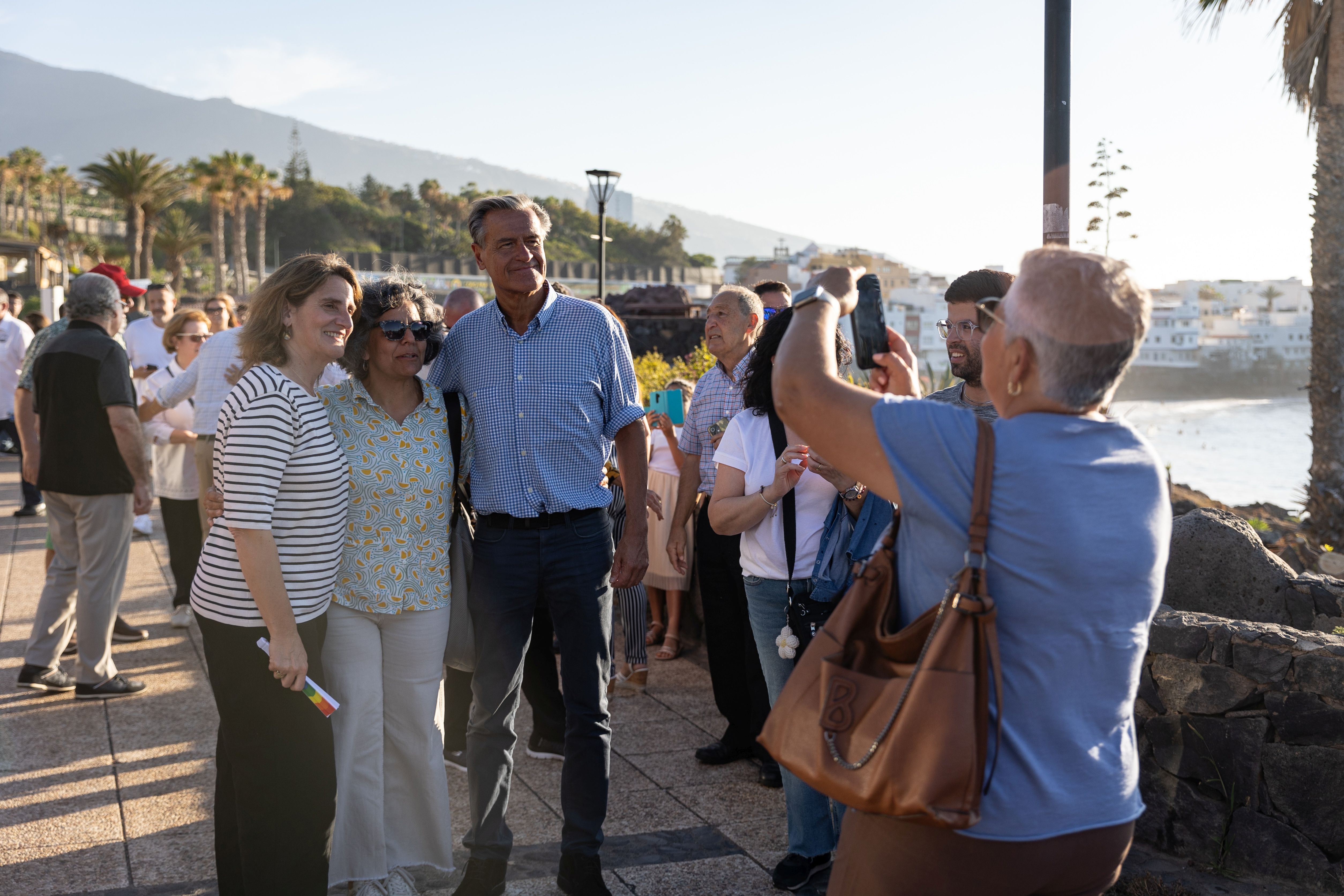 Teresa Ribera participa en un acto de campaña en Tenerife