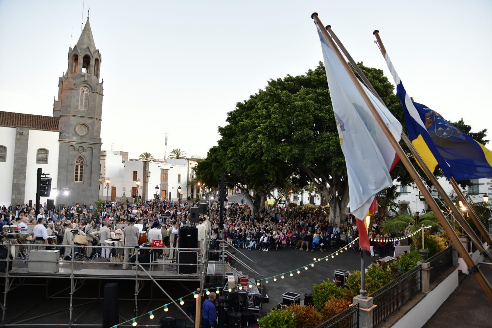 Los Gofiones celebran el Día de Canarias en Telde