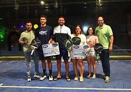 Imagen de las parejas campeonas.