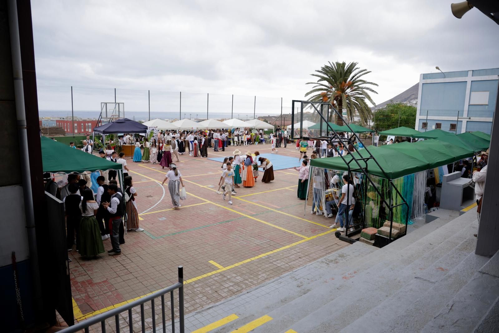 La visita de Clavijo al instituto de Enseñanza Secundaria Roque Amagro, en imágenes