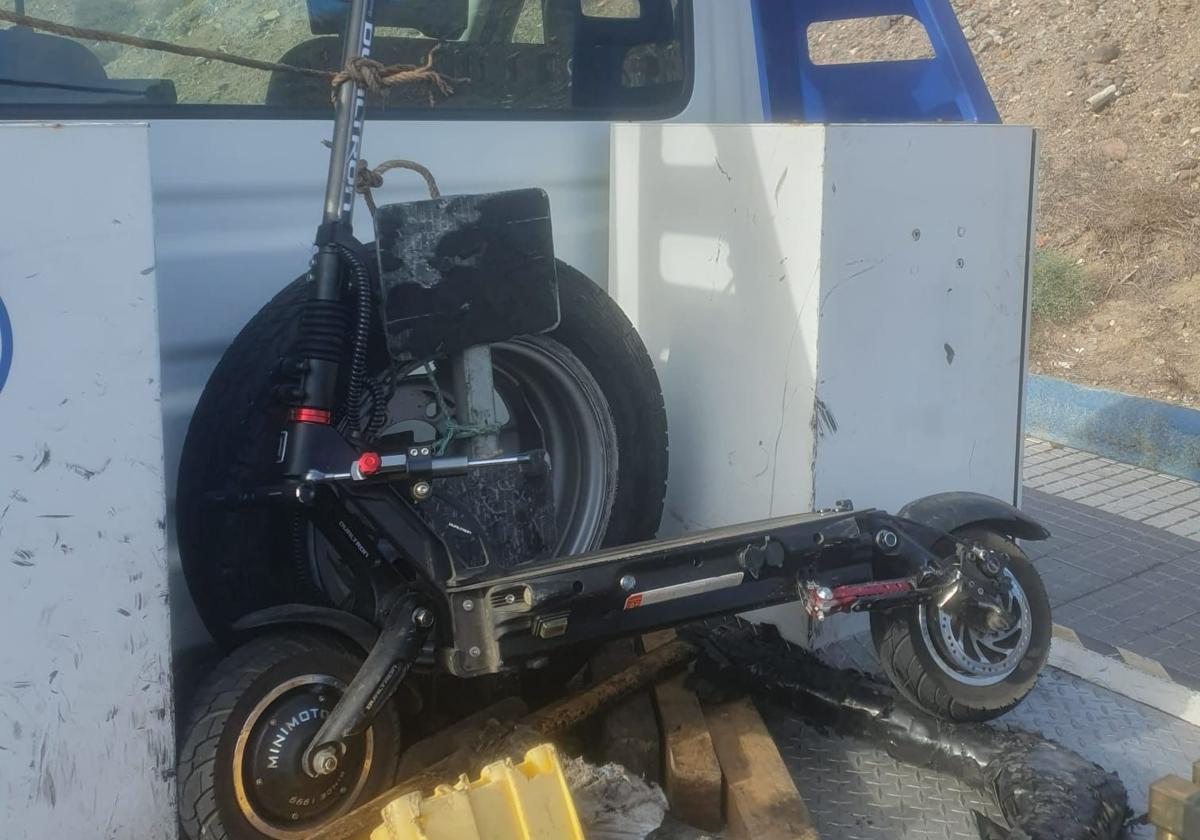 Un patinete eléctrico triplica la velocidad máxima permitida: iba a 80 por la capital grancanaria