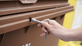 El quinto contenedor arraiga en Los Tarahales