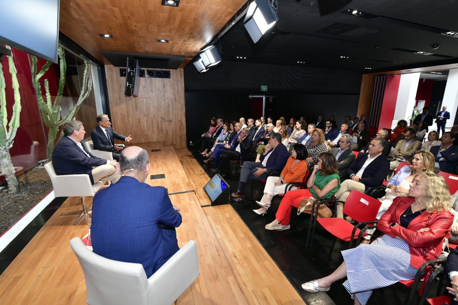 El foro de CANARIAS7 &#039;Elecciones europeas: qué se juega Canarias&#039;, en imágenes