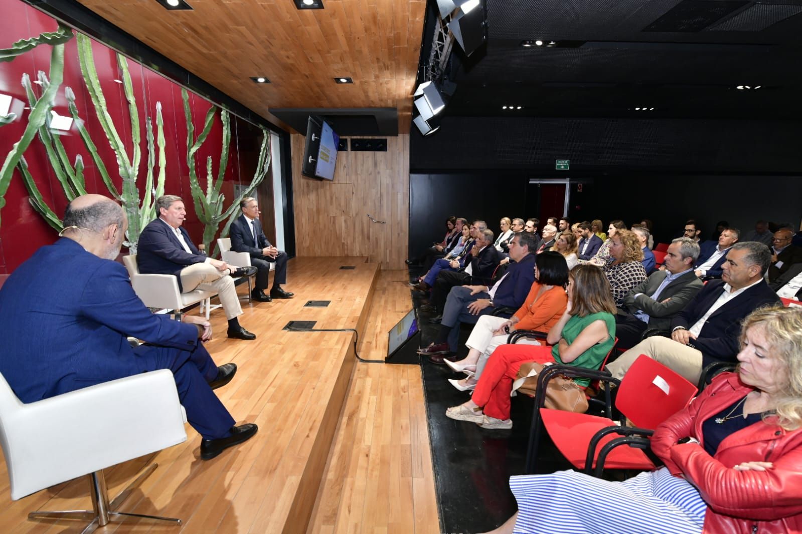 El foro de CANARIAS7 &#039;Elecciones europeas: qué se juega Canarias&#039;, en imágenes