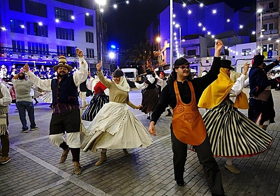 El baile de taifas, en la plaza de El Pilar.