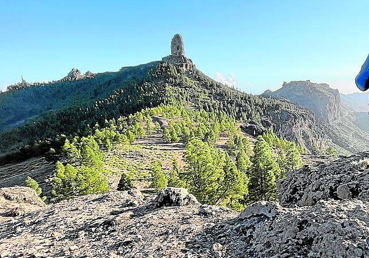 Imagen del Roque Nublo desde La Fogalera.