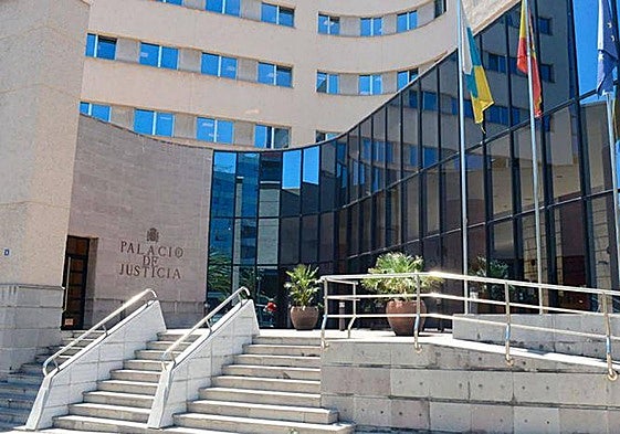 Fachada del Palacio de La Justicia de Santa Cruz de Tenerife.