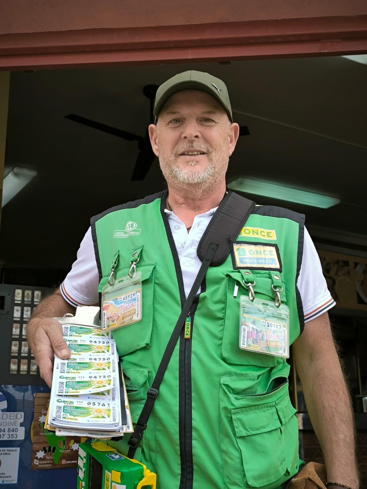 El vendedor de cupones, Francisco Javier Vega.