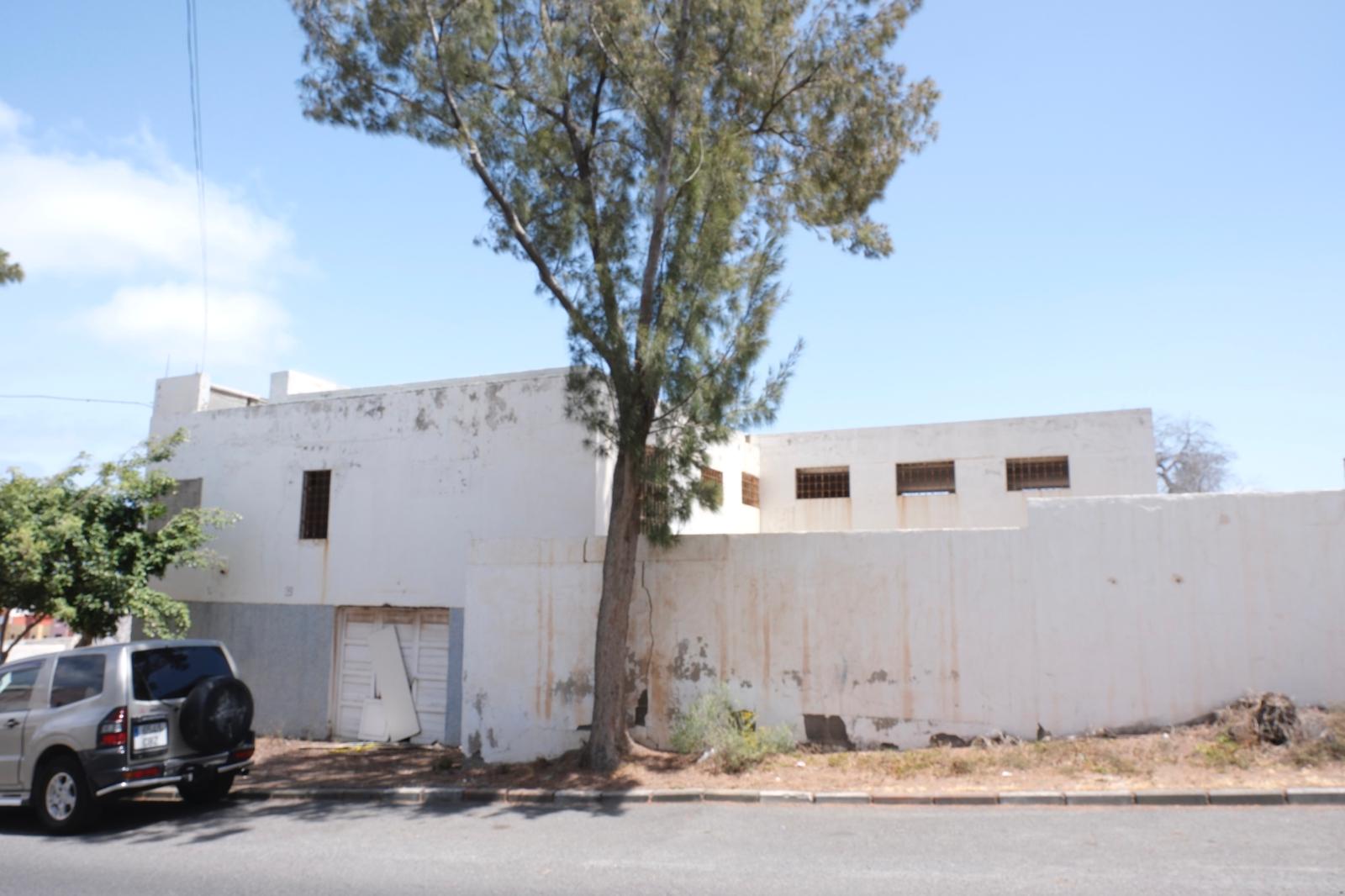 Aquí fue donde se ocultó Mourad, una antigua fábrica de bloques de Las Huesas