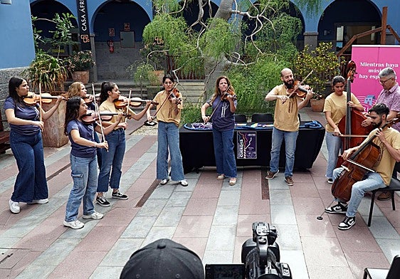 Un momento de la presentación de 'Cuerdas', en la mañana de este miércoles en Casa África.