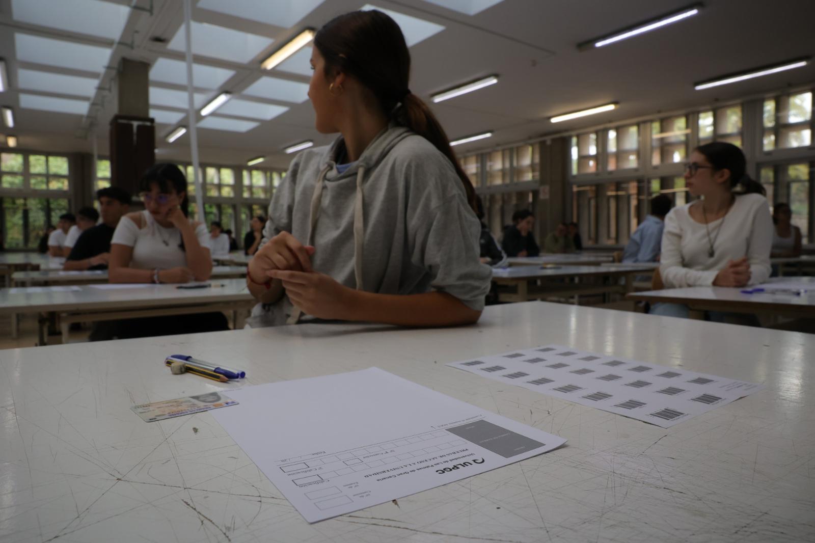 El inicio de las pruebas de la selectividad en Canarias, en imágenes