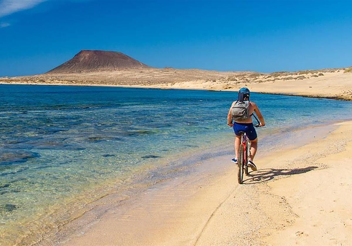 Imagen de la playa de La Francesa, en el municipio de Teguise.