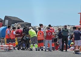108 inmigrantes rescatados en aguas cercanas al Hierro este jueves.