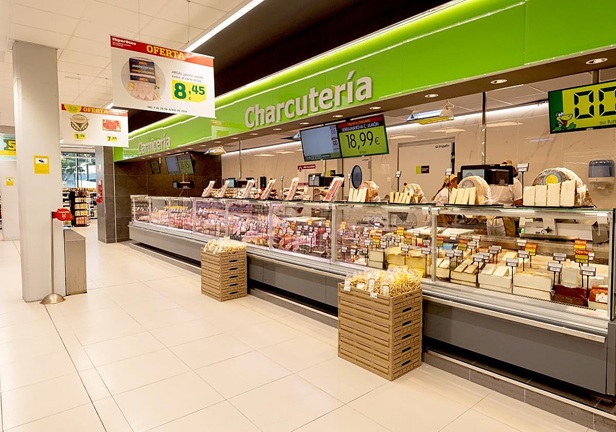 Imagen principal - El barrio capitalino de San Francisco de Paula ya cuenta con una tienda SuperDino