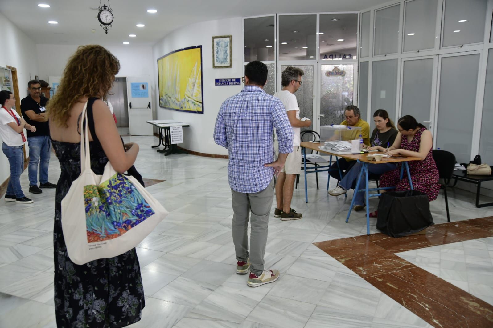 Canarias decide en las urnas su futuro en Europa