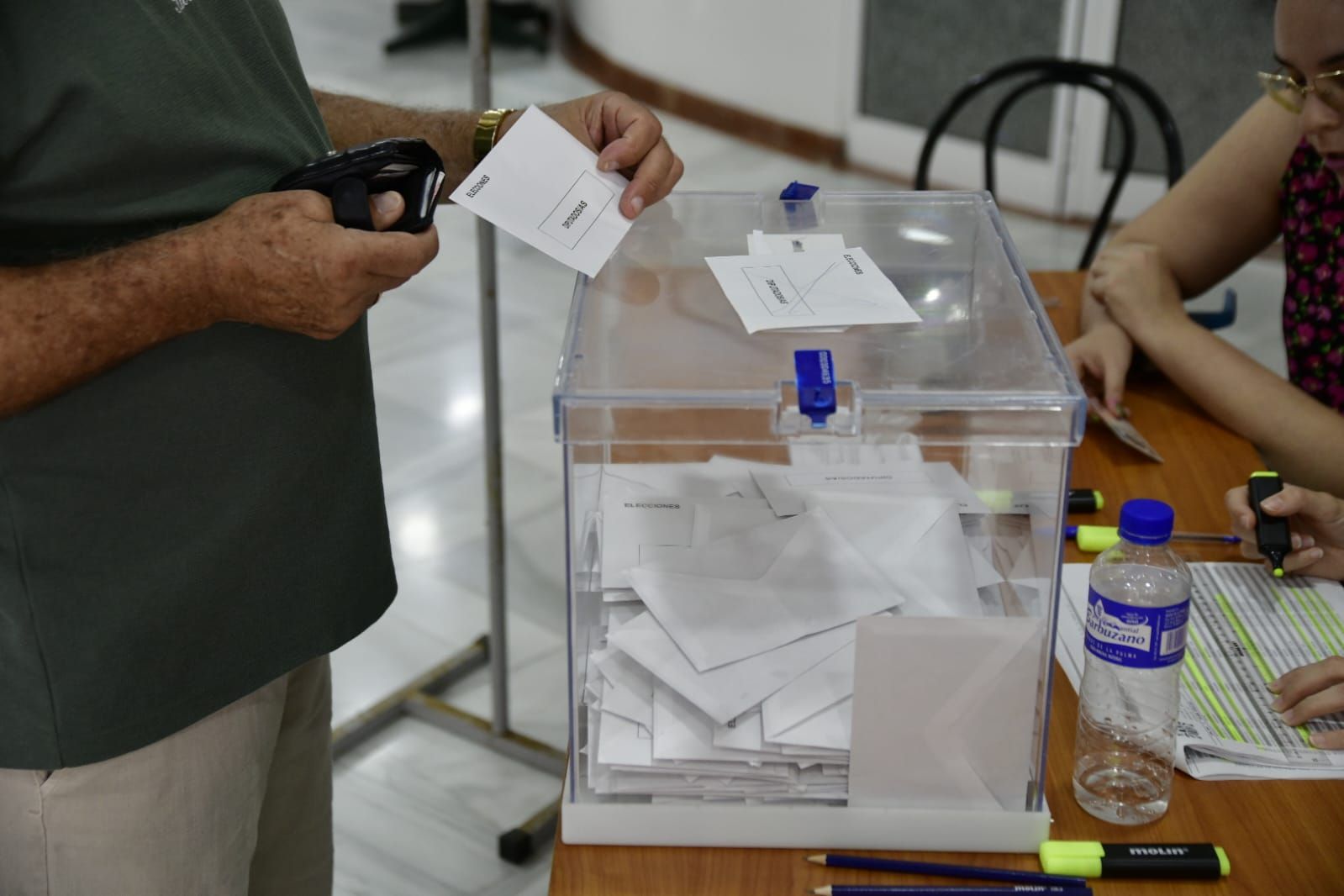 Canarias decide en las urnas su futuro en Europa