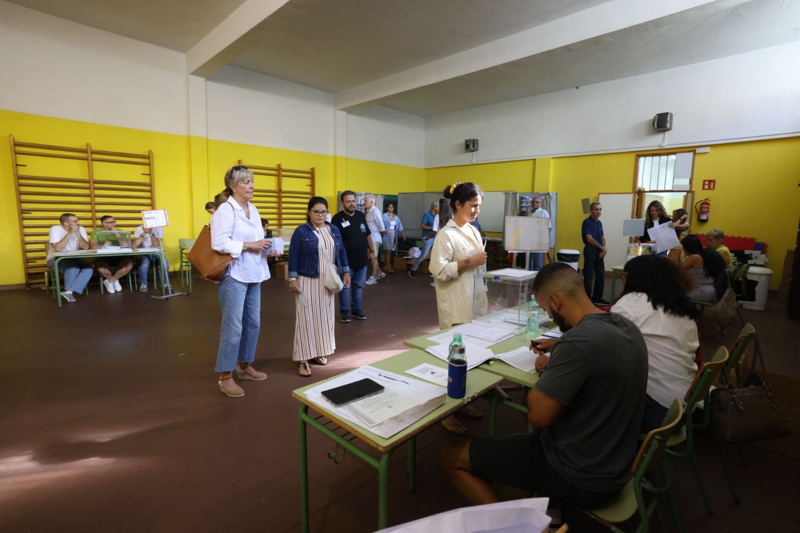Canarias decide en las urnas su futuro en Europa