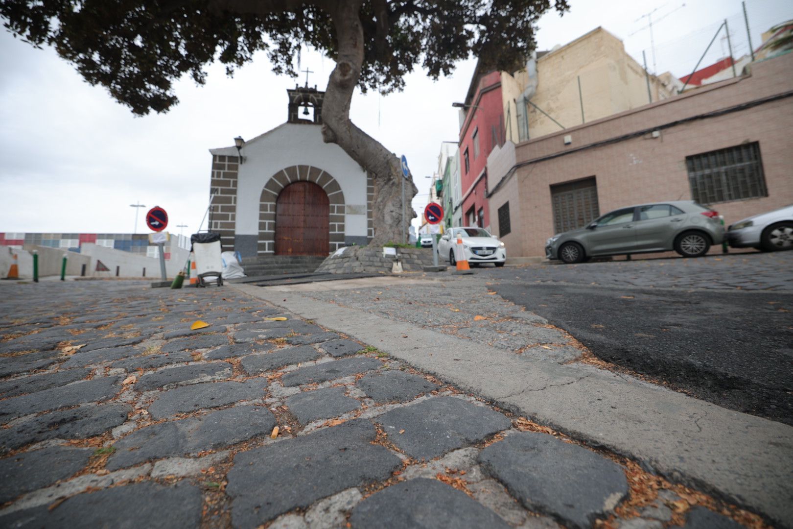 Las obras en el entorno de la ermita de San Nicolás, en imágenes