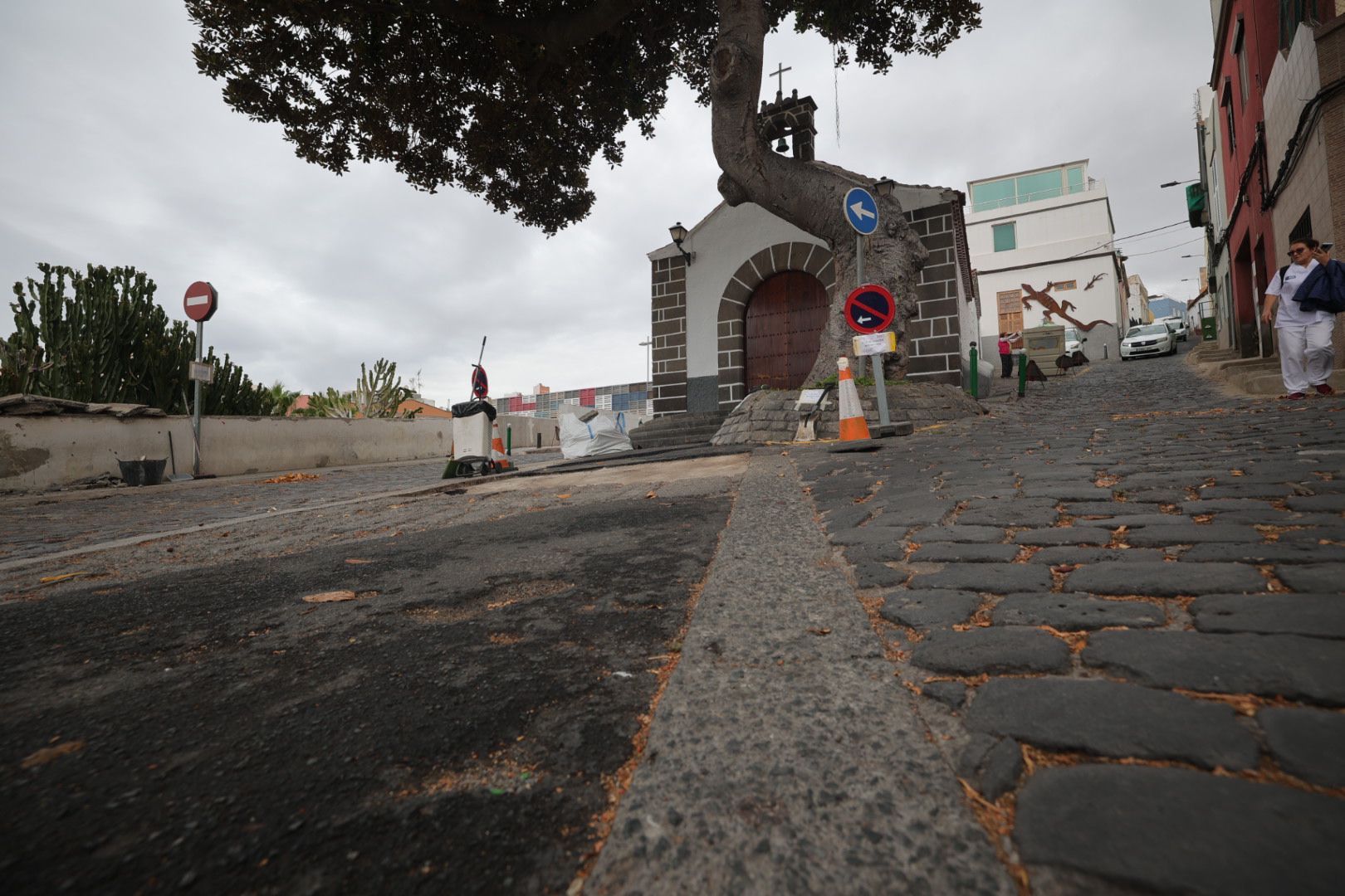 Las obras en el entorno de la ermita de San Nicolás, en imágenes