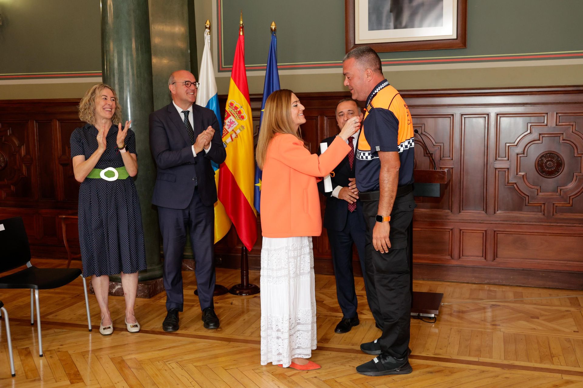 La entrega de medallas al mérito a Protección Civil, en imágenes