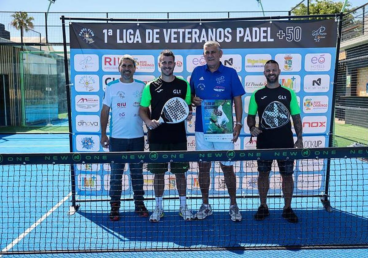 Jorge Larena, con el resto de promotores de este evento, durante su presentación.