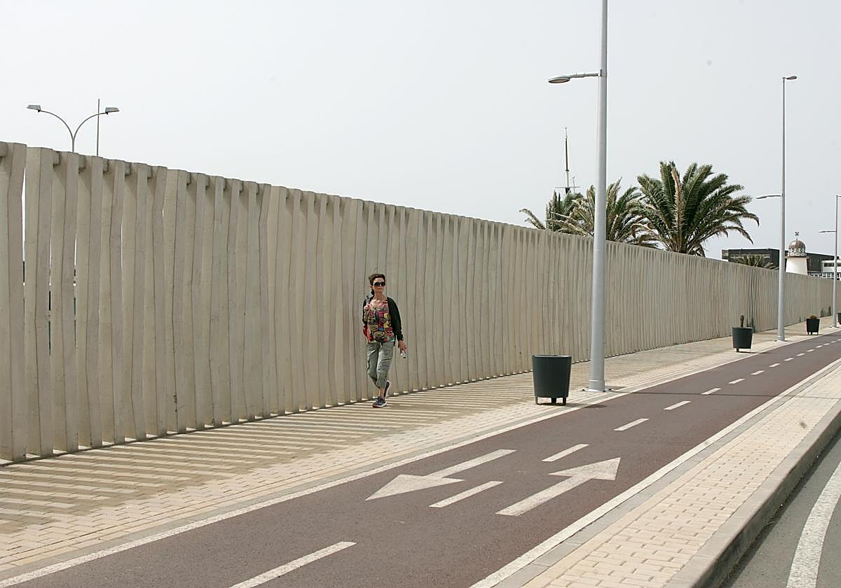 Muelle de Naos desde el exterior.