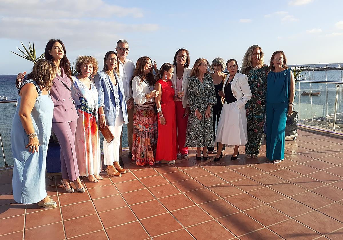 Presentación en sociedad en la tarde-noche del jueves.