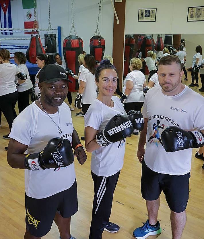 Imagen secundaria 2 - El boxeo como herramienta social para la confianza, el empoderamiento y la fortaleza