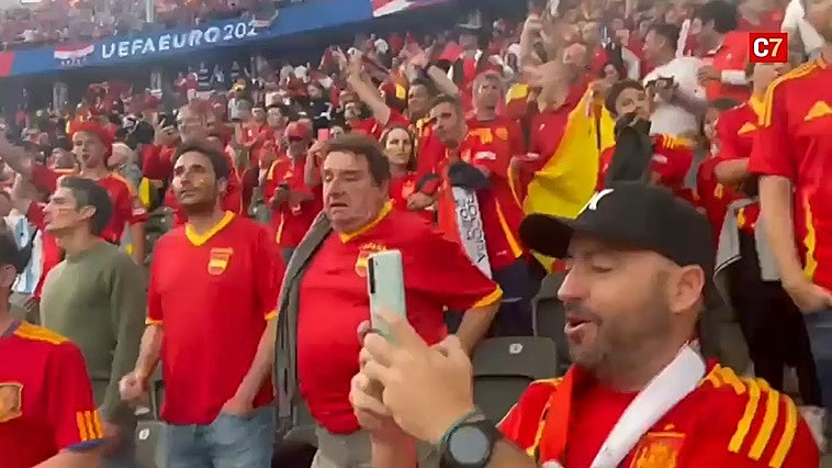 Los aficionados de La Roja apoyaron a su equipo en Alemania.
