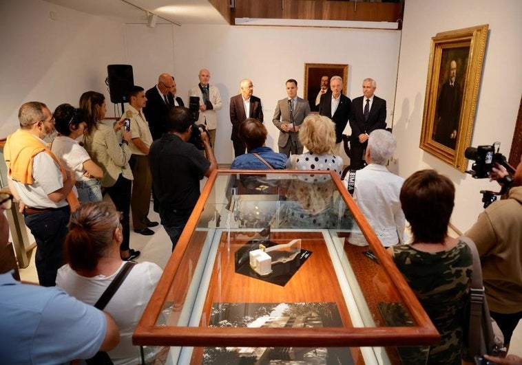 Imágenes del estreno en la jornada de este lunes de la exposición 'Las Palmas de Gran Canaria, objetos para 546 años'.