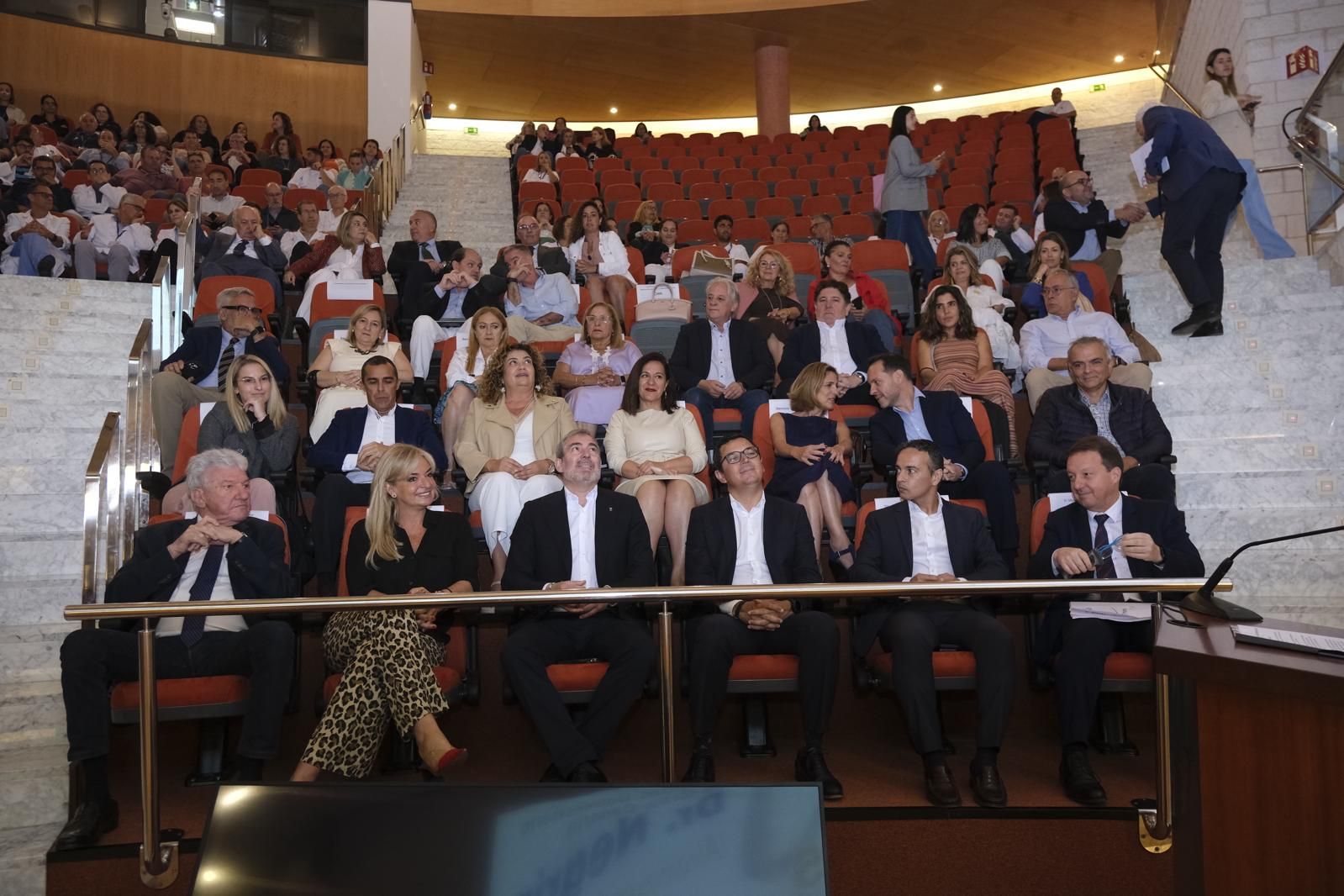 Las imágenes del 25 aniversario del Hospital Doctor Negrín