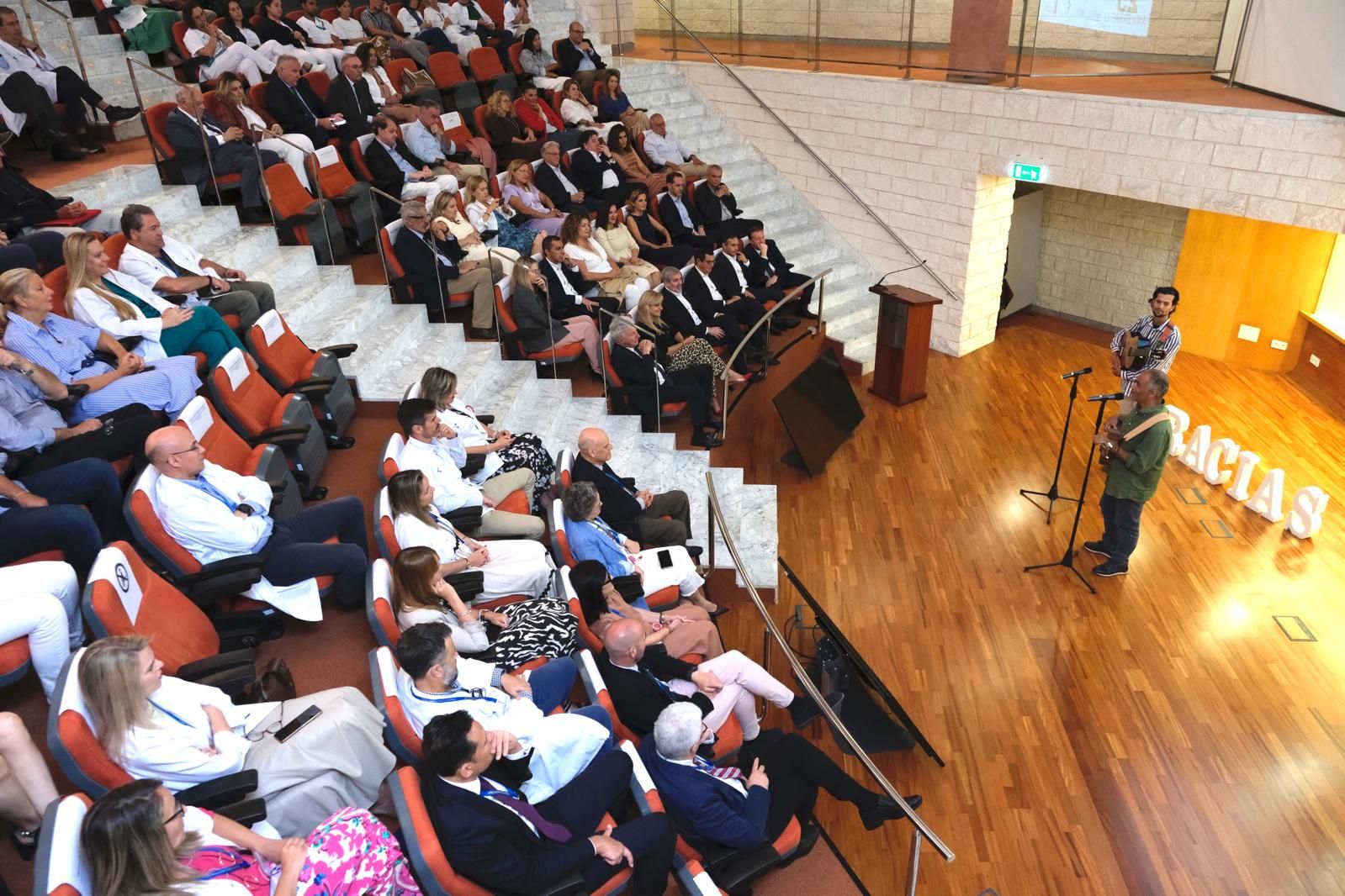 Las imágenes del 25 aniversario del Hospital Doctor Negrín