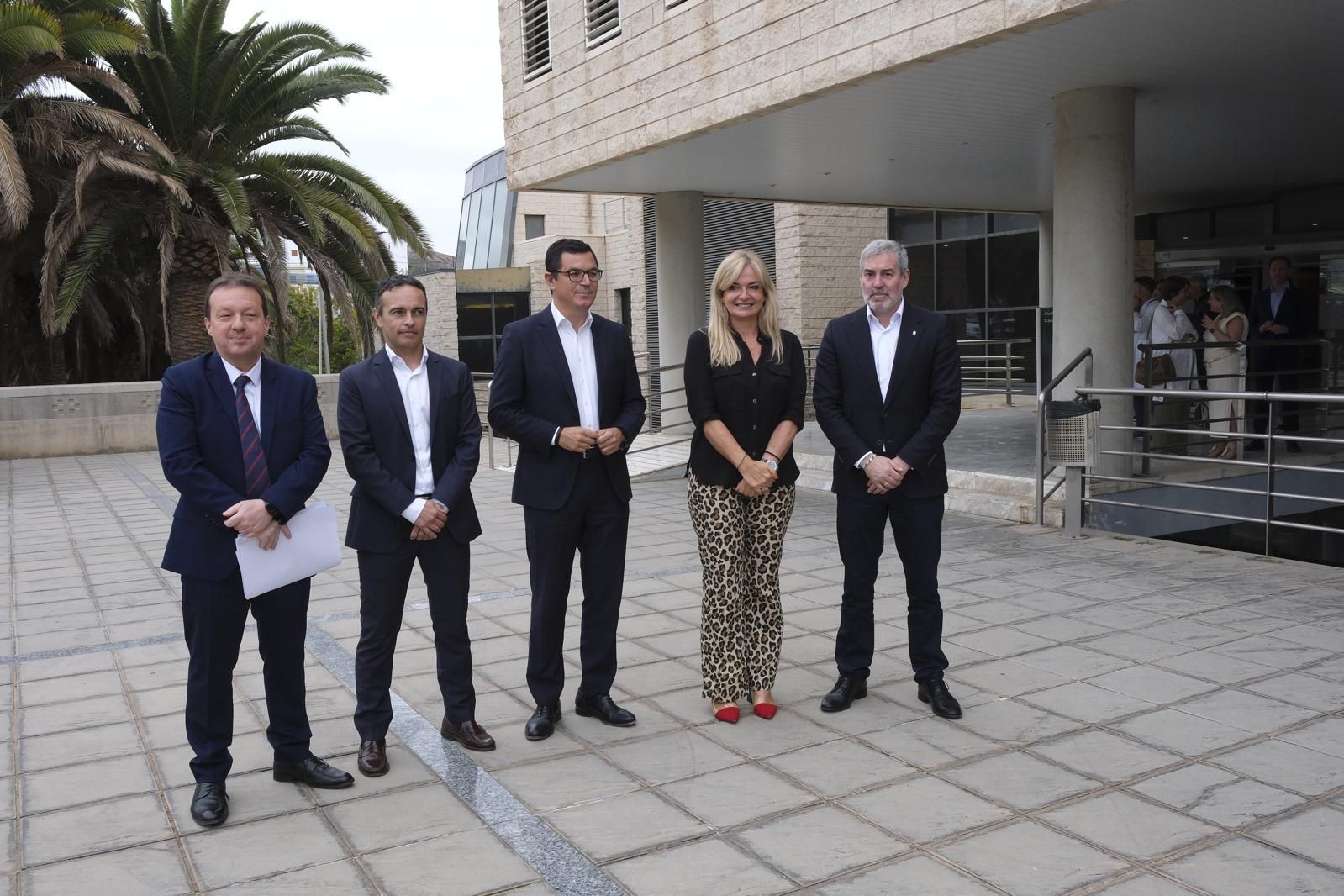 Las imágenes del 25 aniversario del Hospital Doctor Negrín