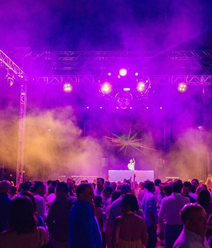 Imagen secundaria 2 - Una noche con muchas estrellas: Audi Golf Night by Mahou &amp; Lopesan vuelve con la mejor propuesta de ocio y gastronomía