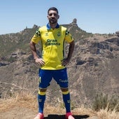 La UD presenta su nueva camiseta con las genuinas pintaderas