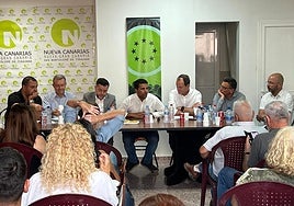 Imagen del encuentro con la militancia de San Bartolomé de Tirajana.