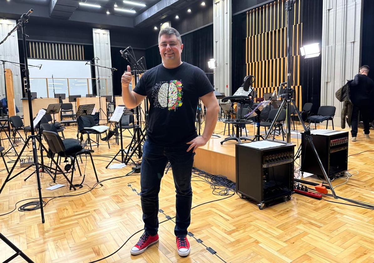 Héctor Muñoz, en la sede de la Budapest Scoring Orchestra.