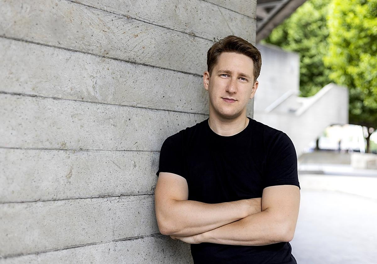 El director norteamericano Joshua Weilerstein.